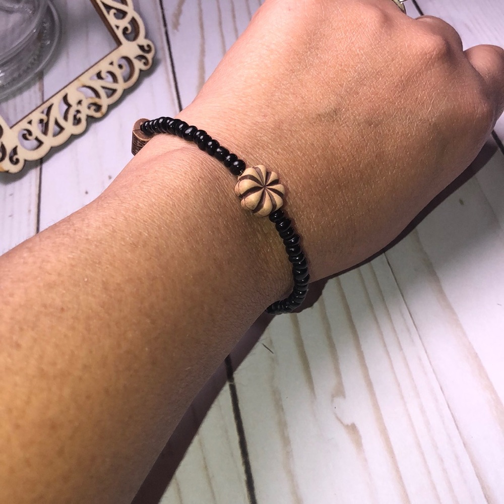 ‼️ Women’s Memory Wire Bracelet
